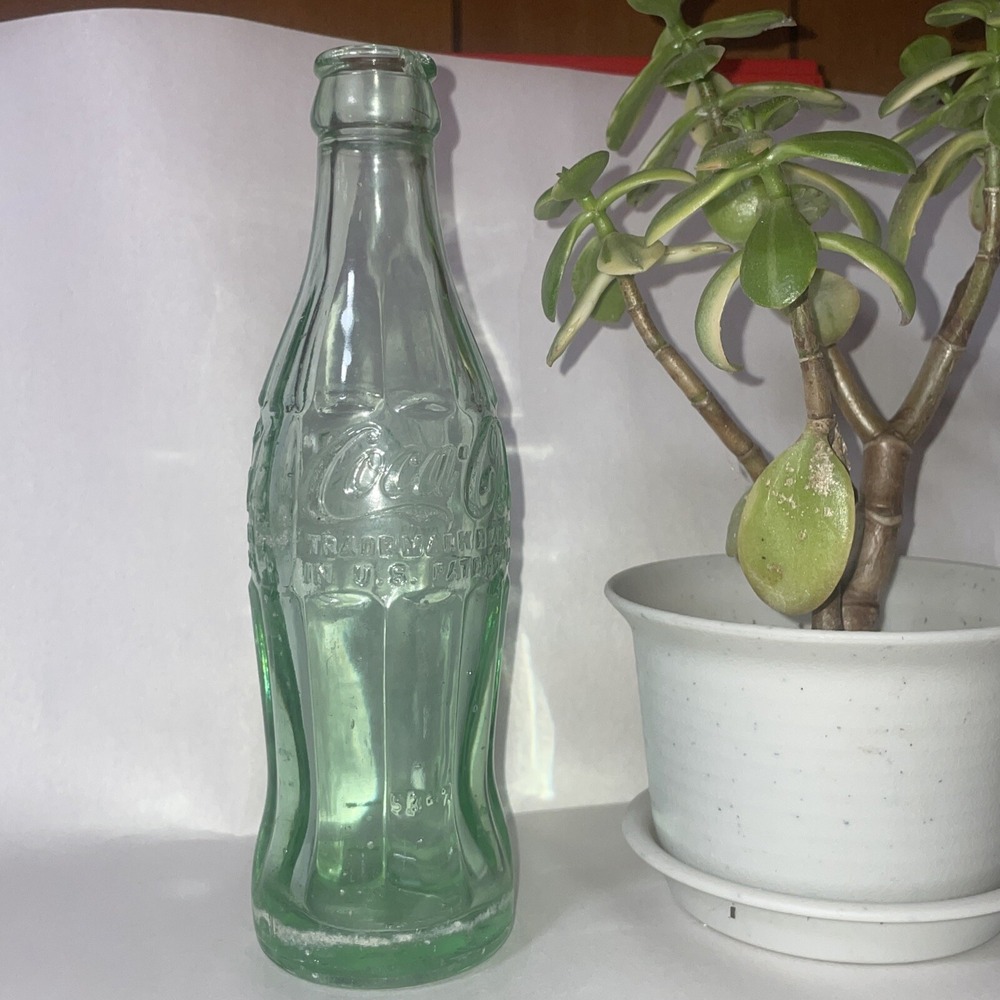 COCA COLA GREEN 6 OUNCE HEAVY HOBBLE‎ SKIRT GLASS BOTTLE CHICAGO ILL 53-7